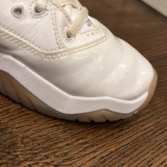 JORDAN B’LOYAL KIDS - Size 4.5 Y - Picture 9 of 9